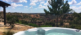Fortress Cabin on the West Rim