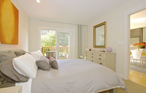 5 bedrooms, WiFi, bed sheets