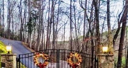 Riverbend Cabin Waterfront dining & Trout Fishing with available guest cabin