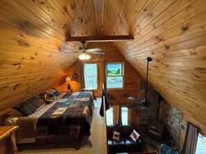 3 makuuhuonetta, silitysrauta/-lauta, ilmainen Wi-Fi, vuodevaatteet