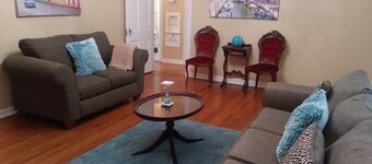 CHARMING-Historic,Trinity University,Pearl Brewery, ONLY 3 miles to DT&Riverwalk