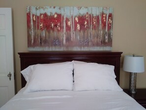 3 bedrooms, desk, iron/ironing board, free WiFi
