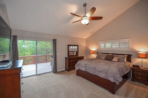 4 soverom, strykejern/-brett, wi-fi og sengetøy