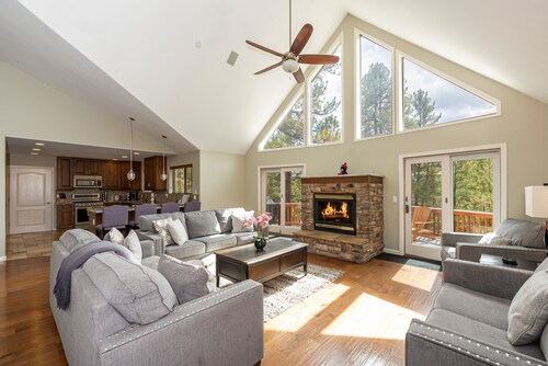 Holland Home - Luxury home w/ Forest Views, AC & Hot Tub!