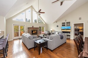 TV, fireplace, DVD player, stereo