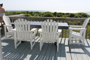 Outdoor dining - Oceanfront property (Duck)