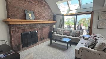 Smart TV, fireplace, video games, DVD player