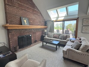 Smart TV, fireplace, video games, DVD player