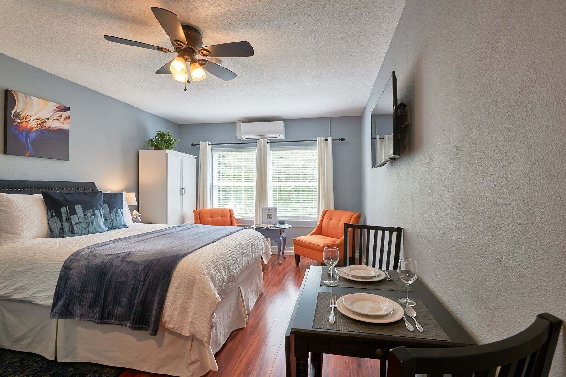 1 chambre, fer et planche à repasser, lit parapluie, Wi-Fi gratuit