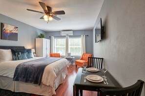 1 Schlafzimmer, Bügeleisen/Bügelbrett, Reisekinderbett, kostenloses WLAN