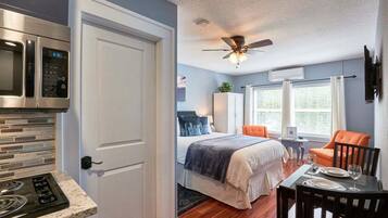 Iron/ironing board, travel crib, WiFi, bed sheets