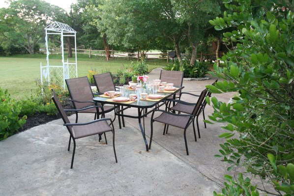 Outdoor dining