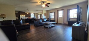 Smart TV, lettore DVD, videoteca