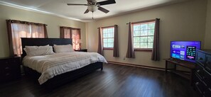 3 camere, ferro/asse da stiro, Wi-Fi gratuito, lenzuola