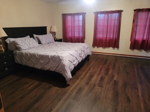 3 habitaciones, tabla de planchar con plancha y wifi gratis 