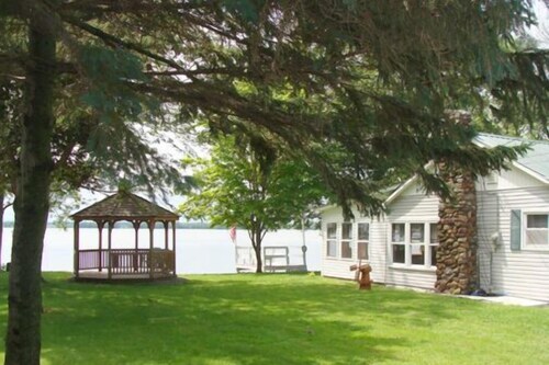 Lakefront loma-asunto