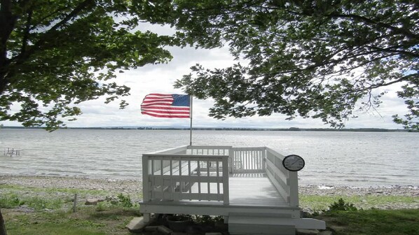 Property grounds - Lakefront vacation rental-Welcome leaf peepers! (Champlain)
