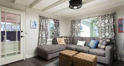 Blue Beach House 500' to the Waves- Electric Car Charger!