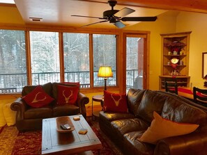 Smart-tv och eldstad