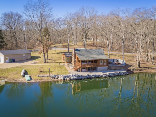 Aito hirsimökki, jokaiselle jotakin!