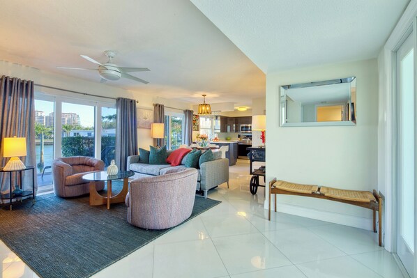 Smart TV, DVD player