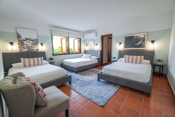 3 bedrooms, desk, iron/ironing board, free WiFi