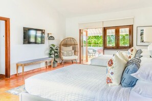 3 makuuhuonetta, työpöytä, silitysrauta/-lauta, ilmainen Wi-Fi