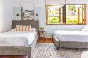 3 habitaciones, escritorio, tabla de planchar con plancha y wifi gratis 