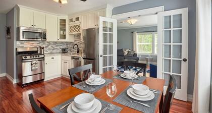 Luxurious & Spacious One Bedroom Downtown Flat