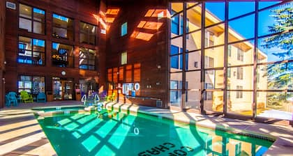 Brian Head Royal Suite Doble, piscina y jacuzzi, esquí-I / O, 3 dormitorios +, 2 baños, capacidad para 14