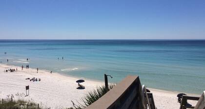 Gulf Front & Ground Floor! - Free Beach Service!