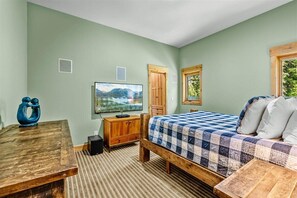 2 chambres, bureau, fer et planche à repasser, Wi-Fi gratuit