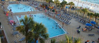 Renovated with excellent rates - Beach Chairs Included!