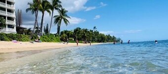   6th Floor , direct ocean front , king bed, partial kitchen . BEST ViEWS!