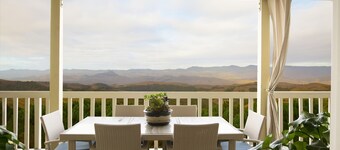 LUXURY : VISTA HOUSE above the Clouds! Stunning view near Avila Beach & Downtown