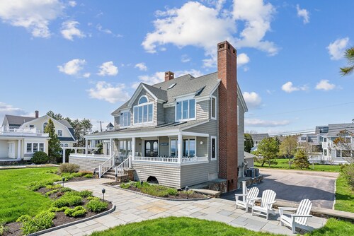 Spectacular Oceanfront Beach House on Gooch's Beach