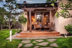 Terrace/patio - Relaxing Casita With Hot Tub Near The Broadmoor (Colorado Springs)