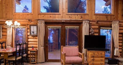 LogCabin pour 10 personnes avec quai sur le lac Flathead