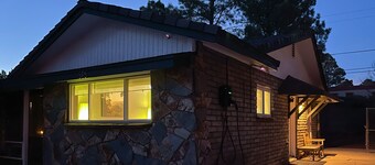 CherryHill Downtown - Techie Modern STUDIO Super Clean! A/C & EV L2