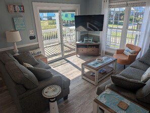 Smart-TV, DVD-Player, Bücher, Videothek