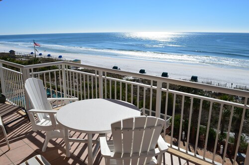 Middle Unit❤️❤️Watch 🐬🌊🐬 From the Balcony🌞🌊Beachfront✔️🌊 Updated✔️✔️✔️