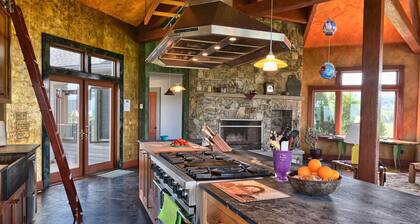 Large property with 2nd barn/game house and additional beds