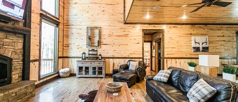 Smart TV, chimenea, videojuegos y reproductor de DVD