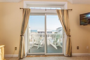 Interior - 7 + Bedroom, 5.5 Bthrm - Pool/Hot Tub, Semi-Ocean Front - Sandbridge Beach, VA (Virginia Beach)