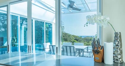 Modern Villa Overlooking Samara Bay