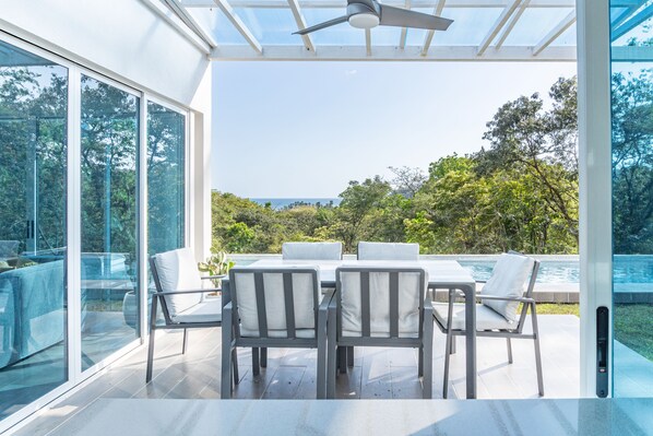 Outdoor dining
