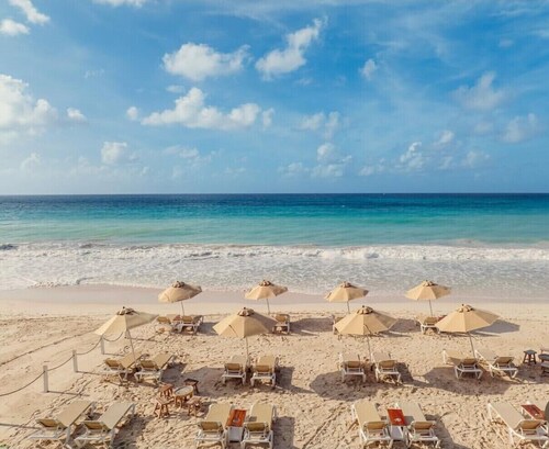 Pene's Place 2Brm Condo. 2 Min Walk To The Beach