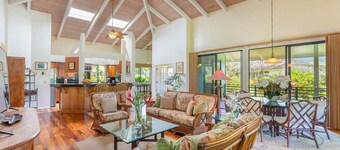 *A/C* Elegant Single Story ~ Plantation Home