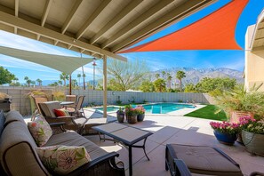 Outdoor dining - Rockette Ranch - Palm Springs Living the way it was meant to be! (Palm Springs)