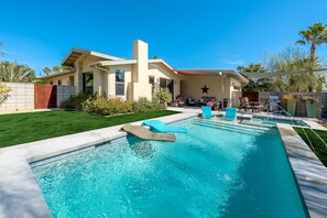 Outdoor pool, a heated pool - Rockette Ranch - Palm Springs Living the way it was meant to be! (Palm Springs)
